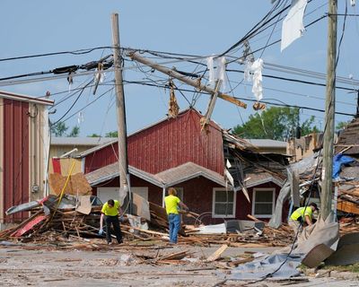 Weather tracker: Wisconsin hit by rare tornado and meteotsunami