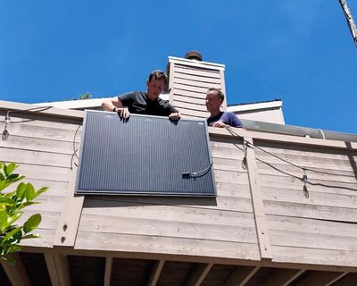 New solar panels in Great Britain at 15-year high as fossil fuel costs soar