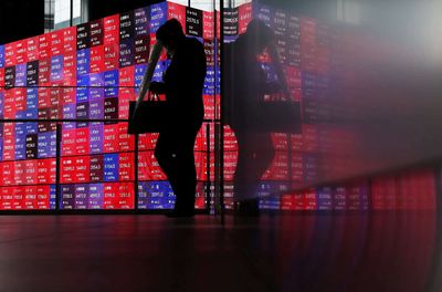 Global Market: Nikkei ends sharply higher as global AI momentum boosts markets
