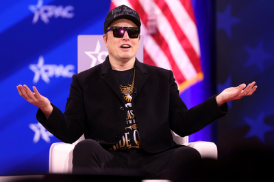Elon Musk Says Sneako 'Will Be' Deported; Streamer Fires Back With 'Come and Get Me,' Epstein Email Screenshot