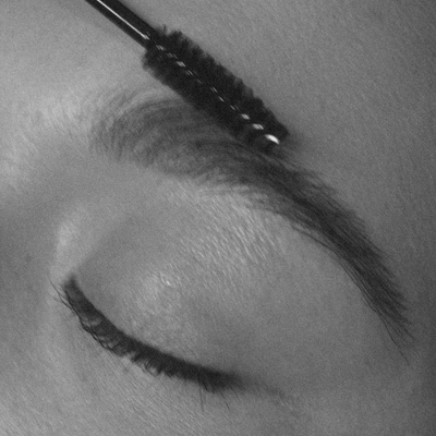 As a Brunette, I Was Scared to Try the 'Low-Contrast Brow' Trend—My Features Have Never Looked More Defined