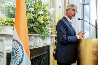 EAM Jaishank﻿ar speaks to Iran FM, urges safety of commercial shipping amidst West Asia tensions