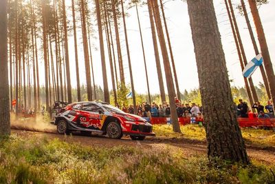WRC Finland: Ogier in command after torrential rain shakes up order