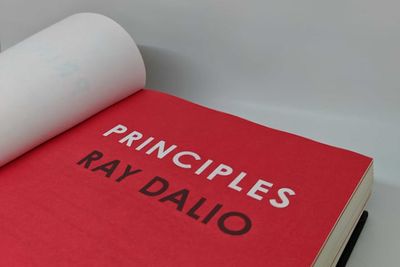 Ray Dalio Owns 1% in Bitcoin as 'Money That You Can’t Print' but 'Prefers the Gold Bars'