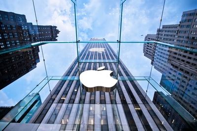 Apple’s Worst Day Since March 2020: A ‘100-Year Flood’ Triggered It