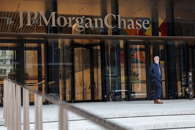 If You'd Put $1,000 Into JPMorgan Chase Stock 20 Years Ago, Here's What You'd Have Today