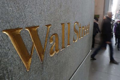 US stocks: US market ends higher as Amazon soothes AI jitters