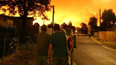 ‘We stared into an abyss’: the men and women battling France’s megafire