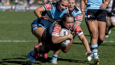 Tiger magic creates history, Roosters, Cowboys win