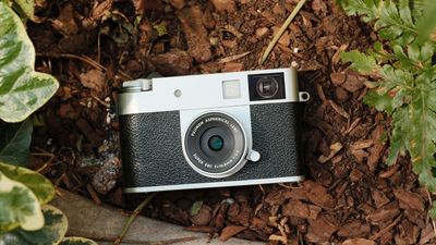 I thought Fujifilm made a mistake – but after spending weeks with its latest compact camera, I added one to my wish list