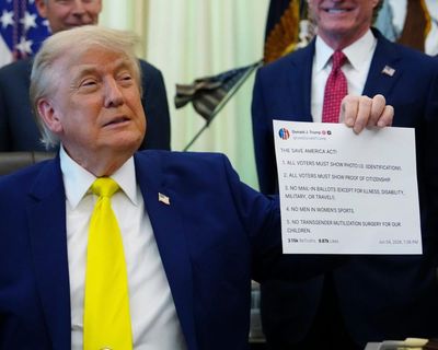 Trump offering early access to online posts in move seen as corruption