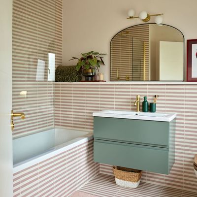 Shower baths have more potential than you might think – here's how to make it look more luxurious while saving space in a bathroom