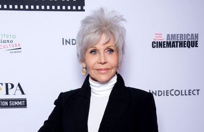 Jane Fonda's 'absolutely delightful' phone obsession