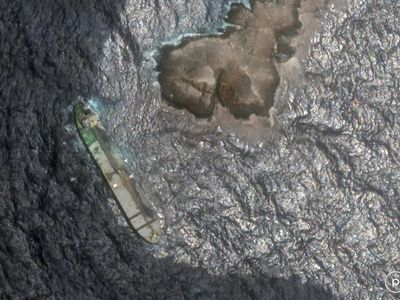 Oil leak spreads from sanctioned tanker grounded off Oman coast