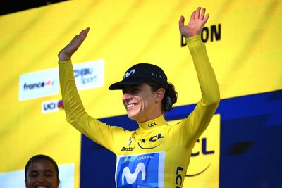 Who is leading the Tour de France Femmes 2026 after stage 4?