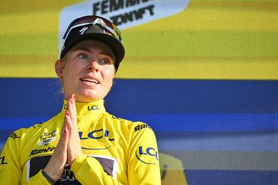 Who is leading the Tour de France Femmes 2026 after stage 8?