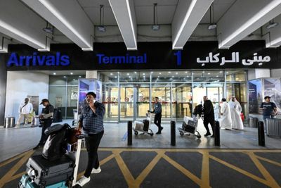 US embassies urge citizens to consider departing Middle East