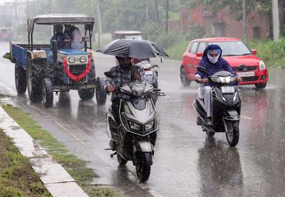 Delhi NCR weather today, August 2: Rain or sunshine? Check Delhi, Noida, Gurgaon, Ghaziabad forecast