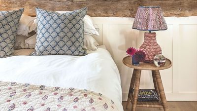 7 Easy Ways to Keep Sheets from Balling Up In the Dryer − Recommended by Laundry Experts