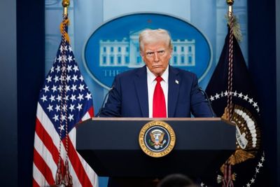 Trump Rejects DOJ's Findings, Kelly Warns Democrats, Warren Backs Trump on Debt Ceiling and More: This Week in Politics