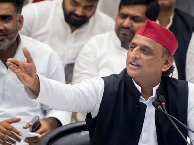 BJP stands for 'bhrasht', 'julm' and 'paap': Akhilesh Yadav