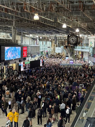 Major disruption on south London trains as signalling fault closes lines at Wimbledon