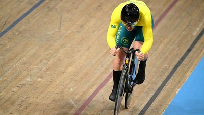 Hoffman claims kilo gold and Games record