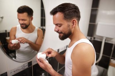 A Closer Look at Grooming Habits That Can Irritate Skin More in Hot Weather