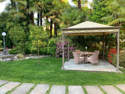 7 Ways to Build a Backyard Retreat With Plants You Already Own
