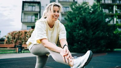 My hip hurt after every run for a year - a physiotherapist gave me this simple resistance band exercise and it resolved practically overnight