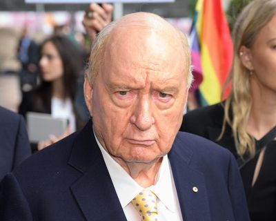 Alan Jones trial on indecent assault and sexual touching charges begins in Sydney
