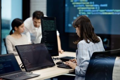 As AI creates more entrepreneurs and a skills mismatch, Gen Z faces the choice of being a specialist or a 'general-purpose nerd'
