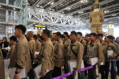 Thais urged to stay alert for war risk