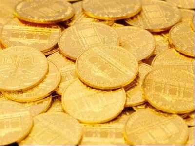 Gold gains as oil slumps after Trump holds off on Iran attack