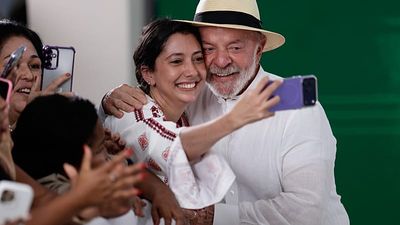 Lula da Silva formally launches bid for Brazil's presidency
