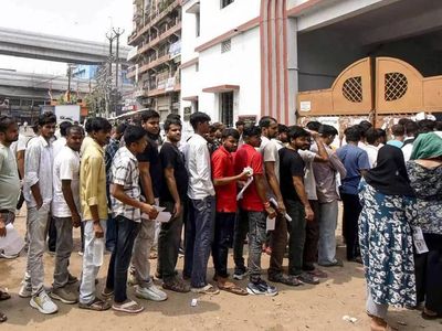 Karnataka Police Constable Exam: Confusion over OMR, question paper numbers triggers brief chaos at Vijayapura Centre