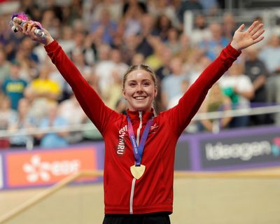 Emma Finucane lands keirin to claim historic fourth Commonwealth gold