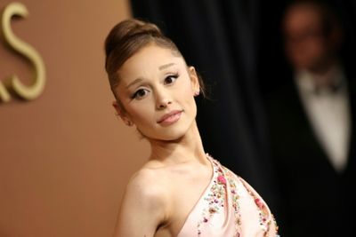 Ariana Grande withdraws from London musical, seeks to 'step back'