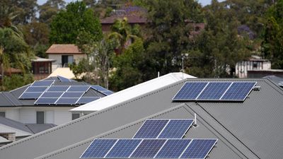 Push for nationwide ban on dumping old solar panels