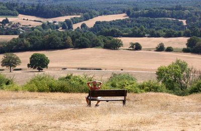 London temperatures to hit as high as 33C on Monday as amber heat alert comes into force