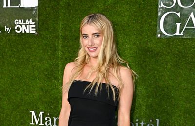 Emma Roberts bought wedding rings at the last minute