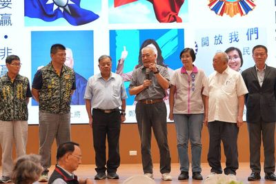 季麟連、邱鏡淳同台挺徐欣瑩 軍系社團喊團結拚竹縣勝選