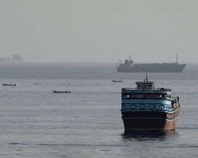 First Thing: Trump promises new Iran talks as Tehran touts Hormuz shipping deal with Oman