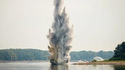Record low Danube levels prompt central European governments to take emergency action