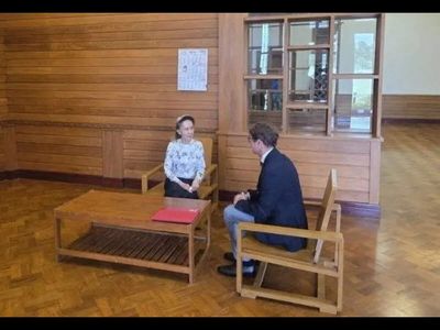 Myanmar's detained former leader Aung San Suu Kyi has rare meeting with International Red Cross