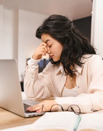 A Closer Look at Workplace Boundaries Women Can Document Before Burnout Becomes a Leave Issue