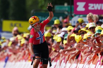 Sigrid Haugset wins Tour de France Femmes stage three and takes yellow jersey with stunning 88km solo ride