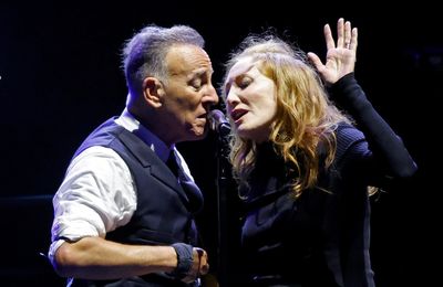 Bruce Springsteen’s wife Patti Scialfa in remission after cancer battle
