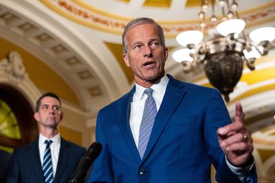 Thune doesn’t guarantee NIL bill votes this week even with SEC, Big Ten backing