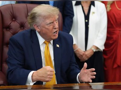 Democrats lead Republicans on economy as Trump approval falls, poll finds